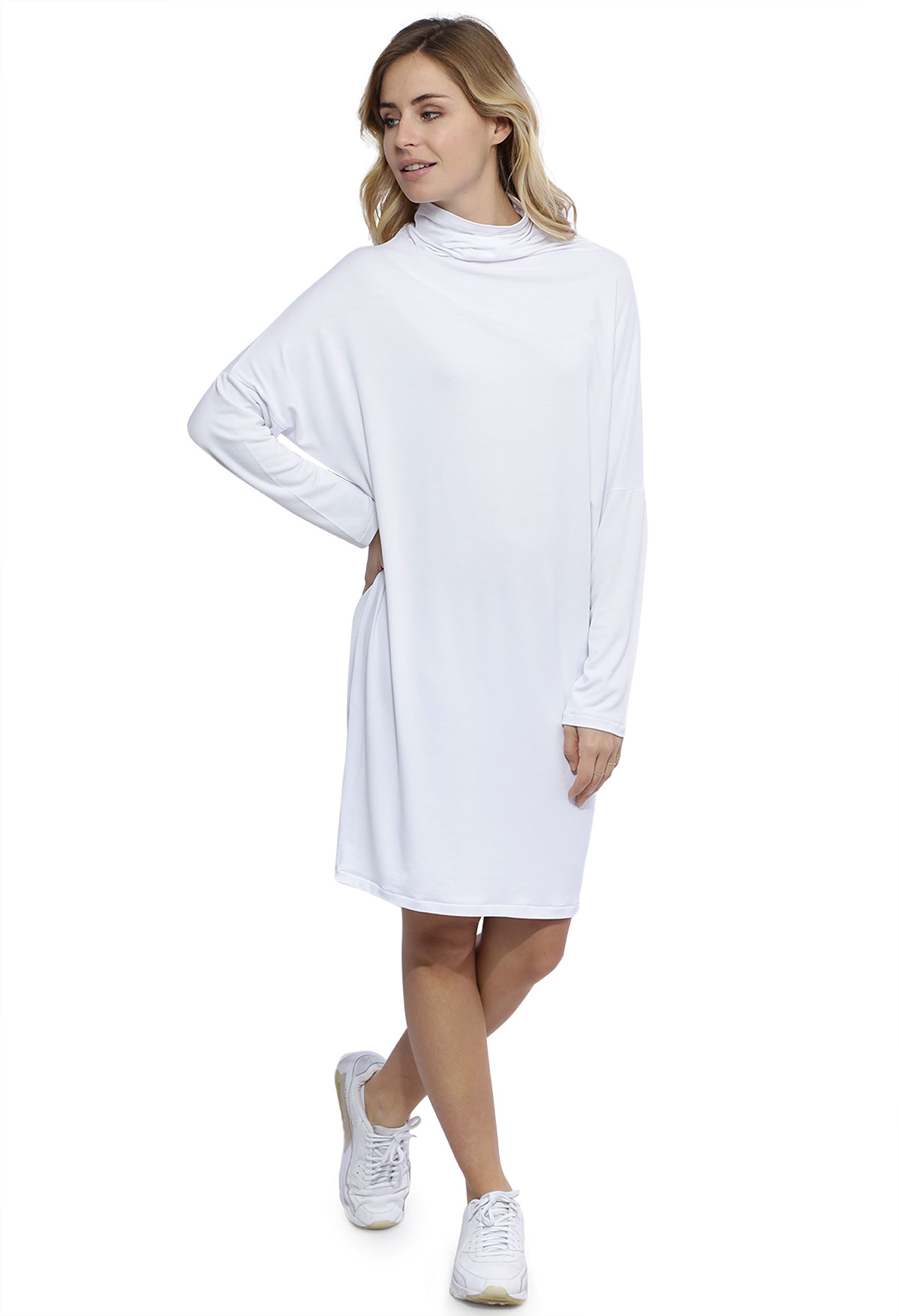 SARI ROBE/4